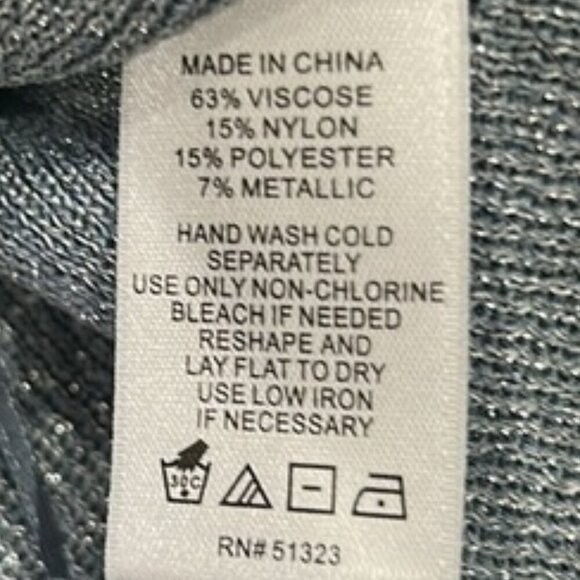 NWT CeCe Light Blue Sleeveless Tank Top XL Pullover Casual Versatile Blouse - Picture 7 of 9